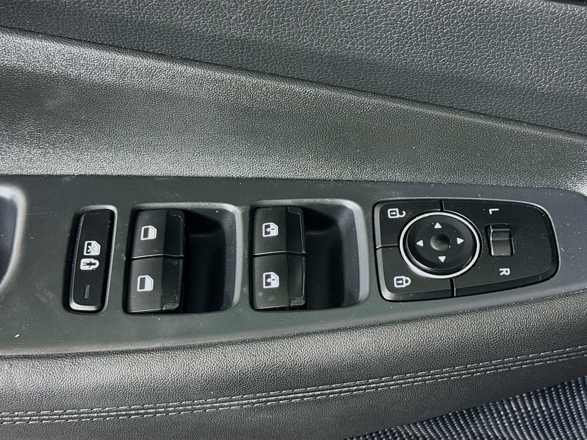 Used 2022 Hyundai Santa Fe SEL image 24