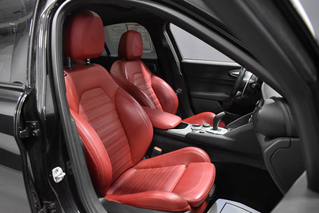 Used 2022 Alfa Romeo Giulia Veloce image 14