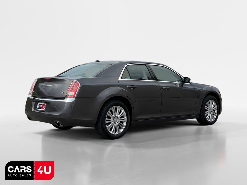 Used 2014 Chrysler 300 AWD w/ Driver Convenience Group image 7
