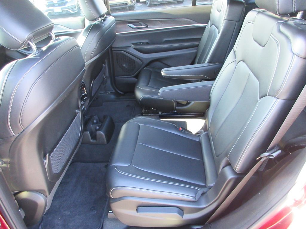 Used 2025 Jeep Grand Cherokee L Limited w/ Trailer Tow Package image 14