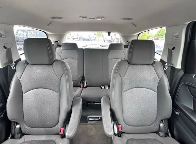 Used 2016 Chevrolet Traverse LT FWD image 18