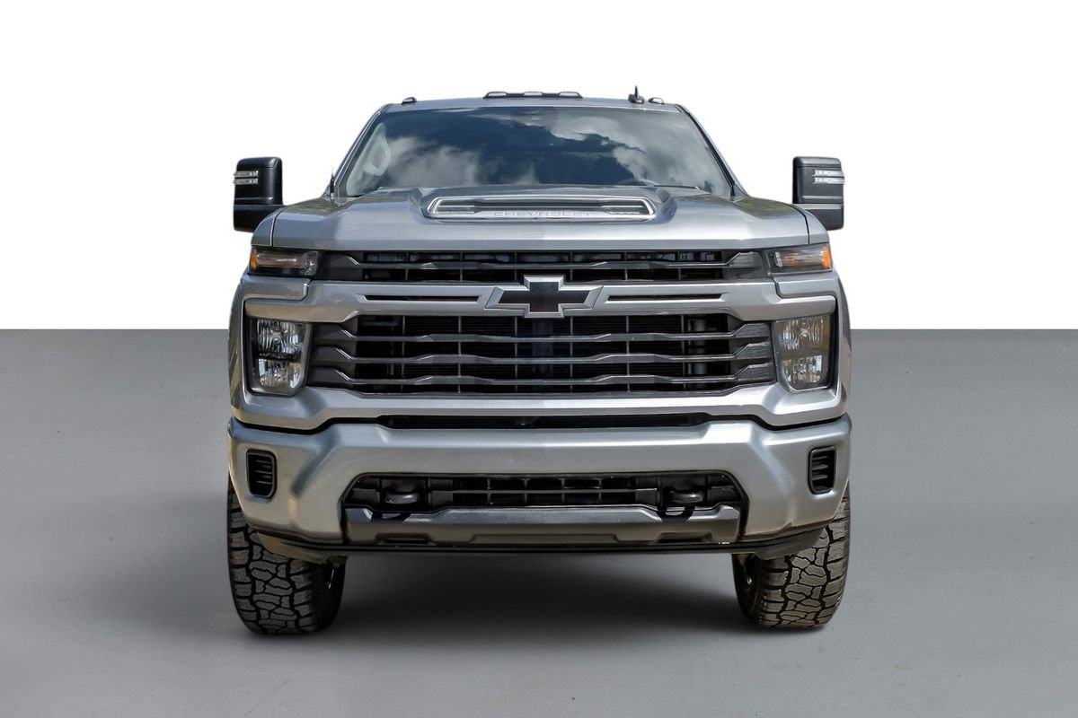 Used 2024 Chevrolet Silverado 2500 Custom w/ Custom Value Package AWD/4WD image 3