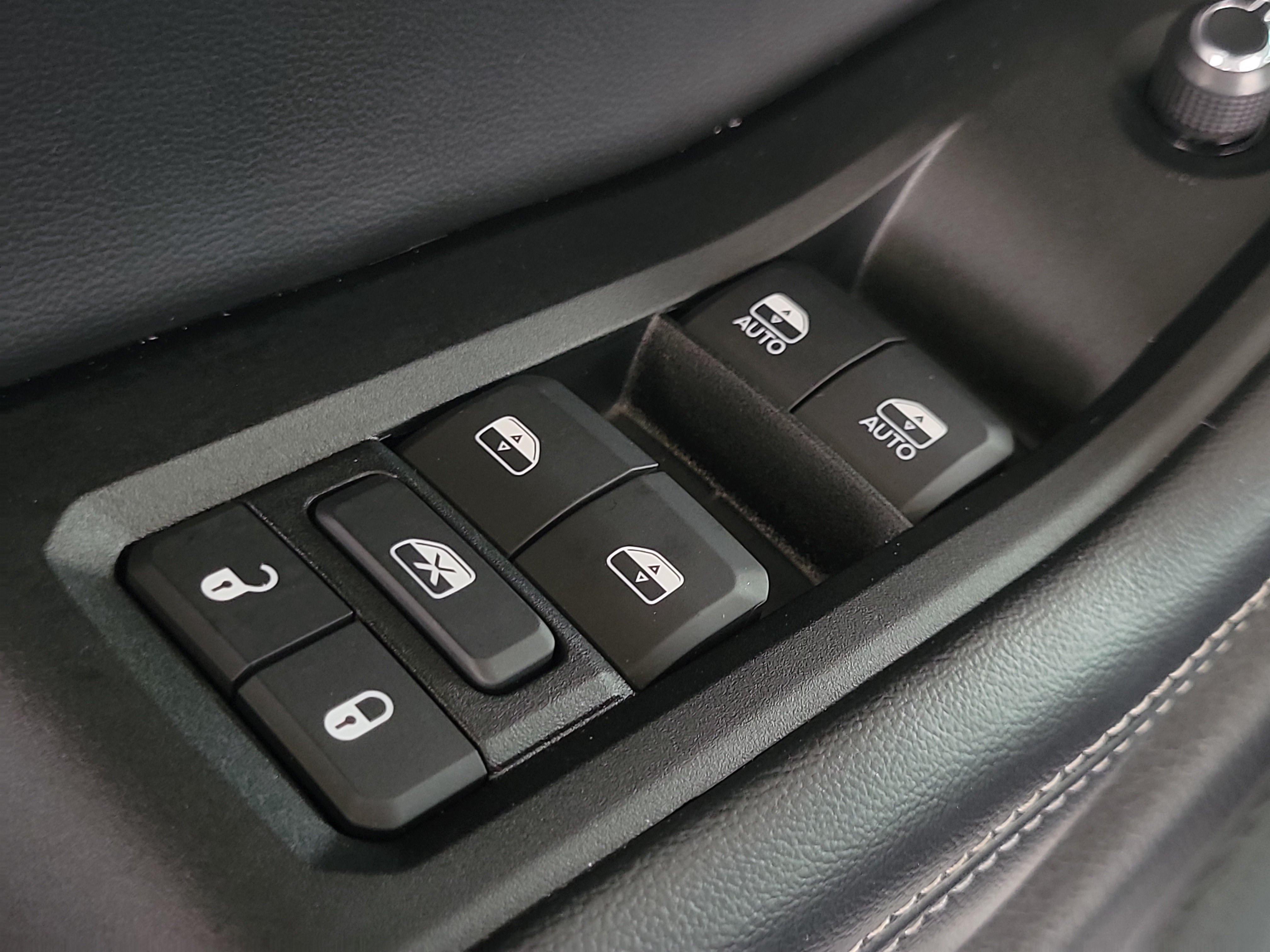 Certified 2025 Jeep Grand Cherokee Altitude RWD image 17