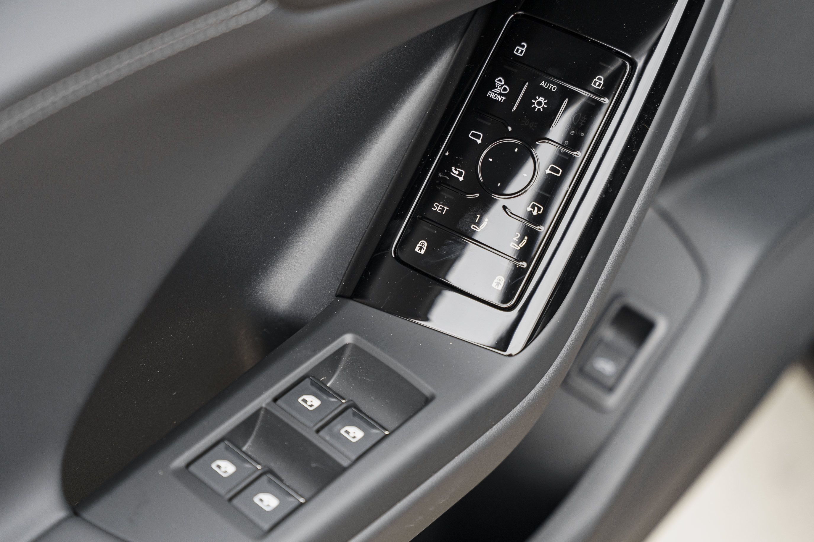 New 2027 Audi Q6 e-tron Premium Plus AWD/4WD image 24