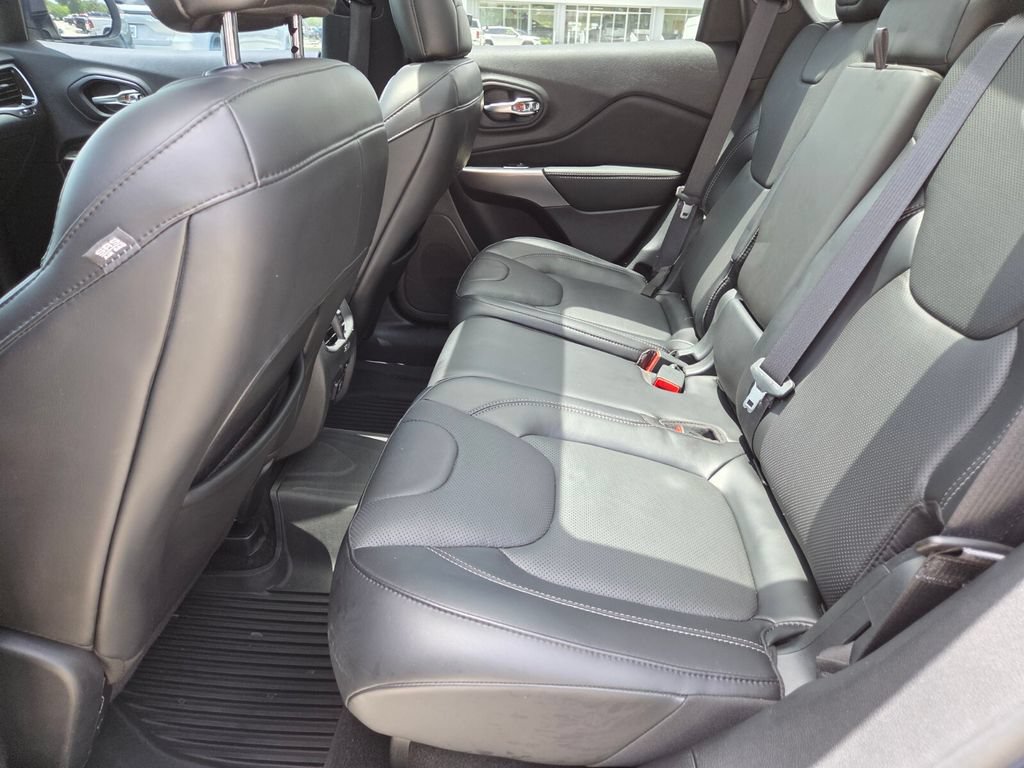 Used 2021 Jeep Cherokee Limited w/ Elite Package AWD/4WD image 23