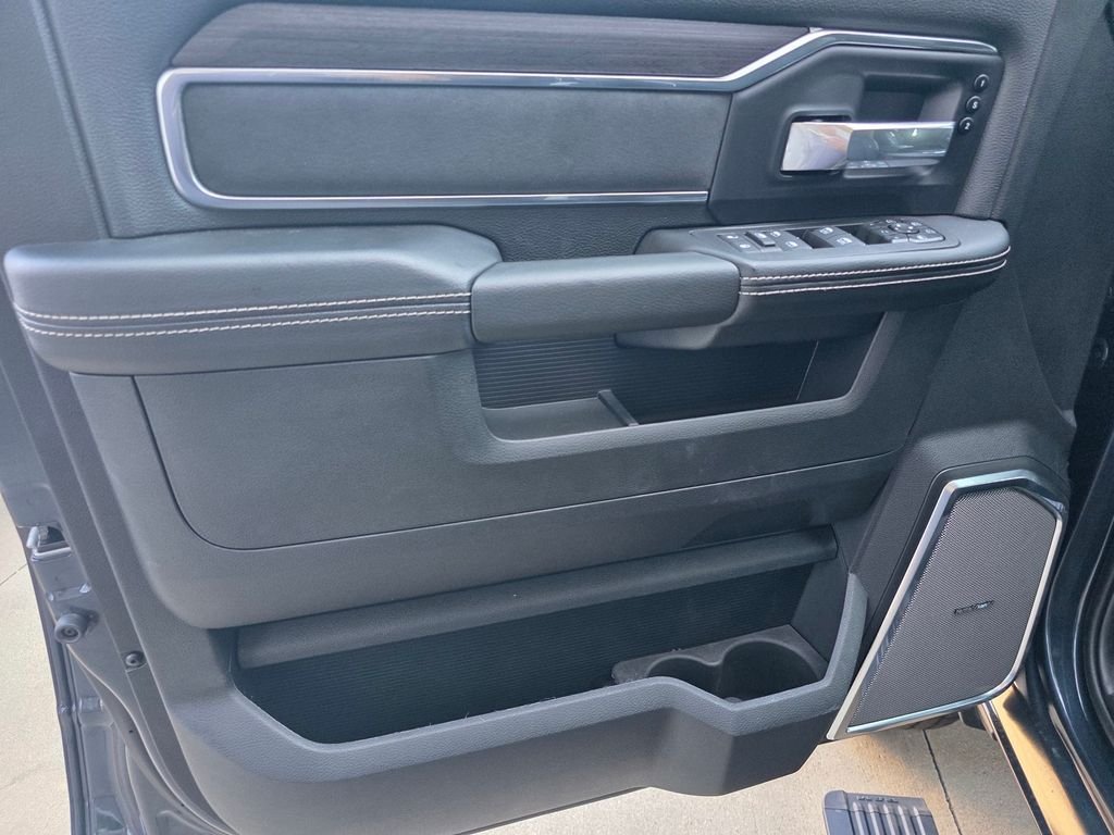 New 2026 RAM 3500 Laramie AWD/4WD image 8