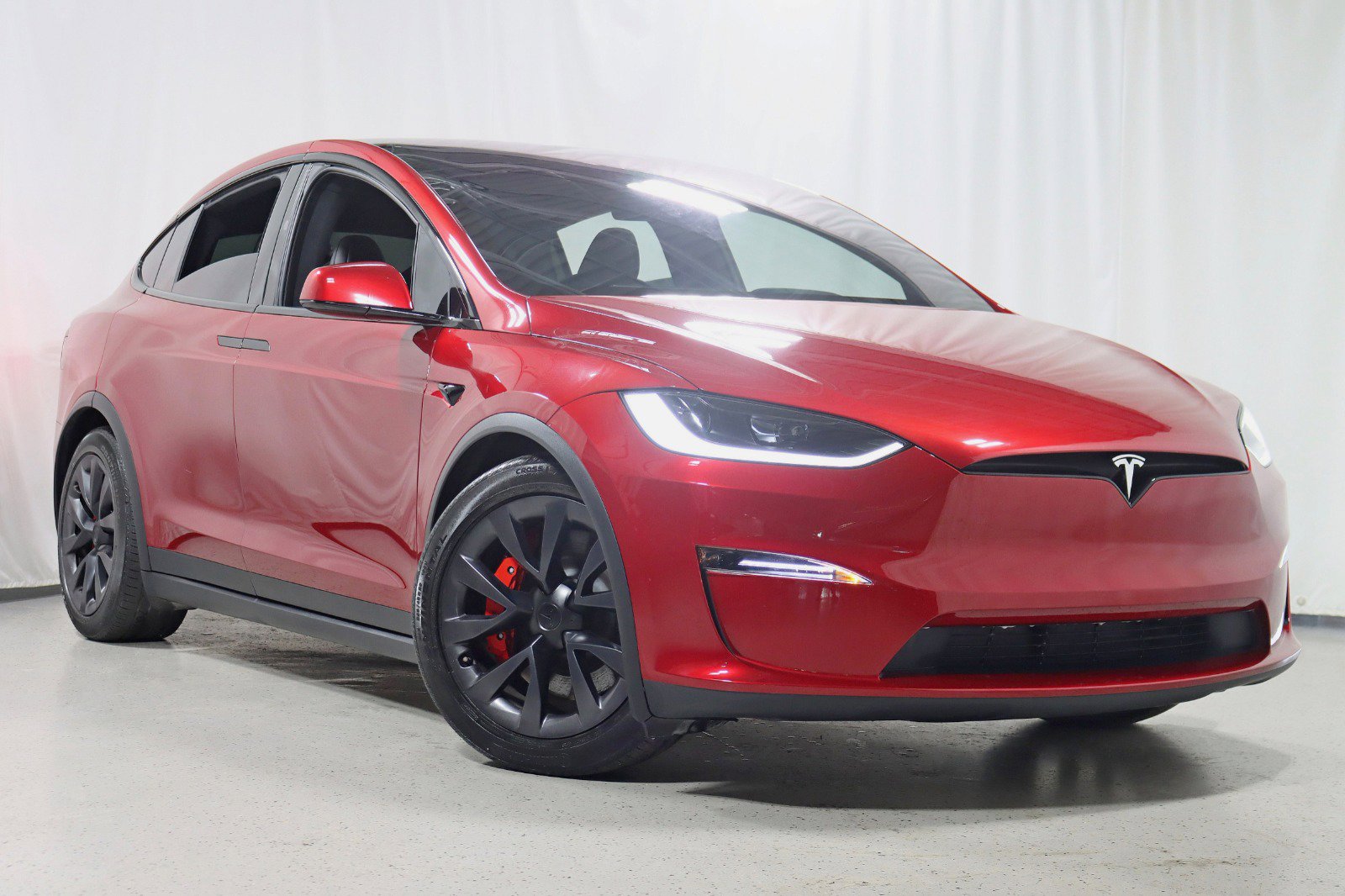 Used 2023 Tesla Model X Plaid image 7