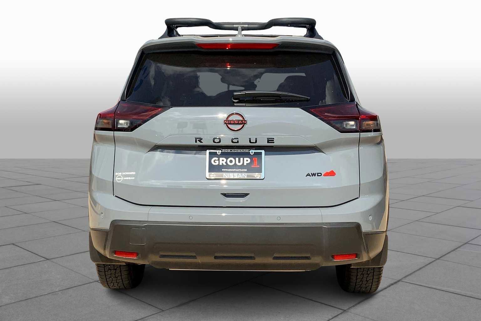 Certified 2025 Nissan Rogue SV image 4