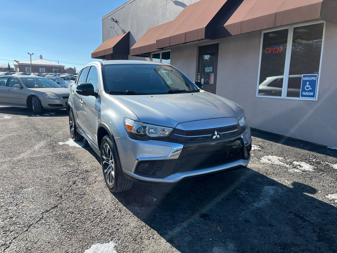 Used 2018 Mitsubishi Outlander Sport ES image 2