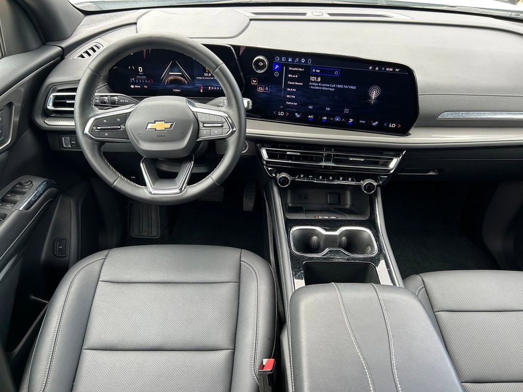 Used 2026 Chevrolet Traverse LT w/ LPO, Floor Liner Package FWD image 16
