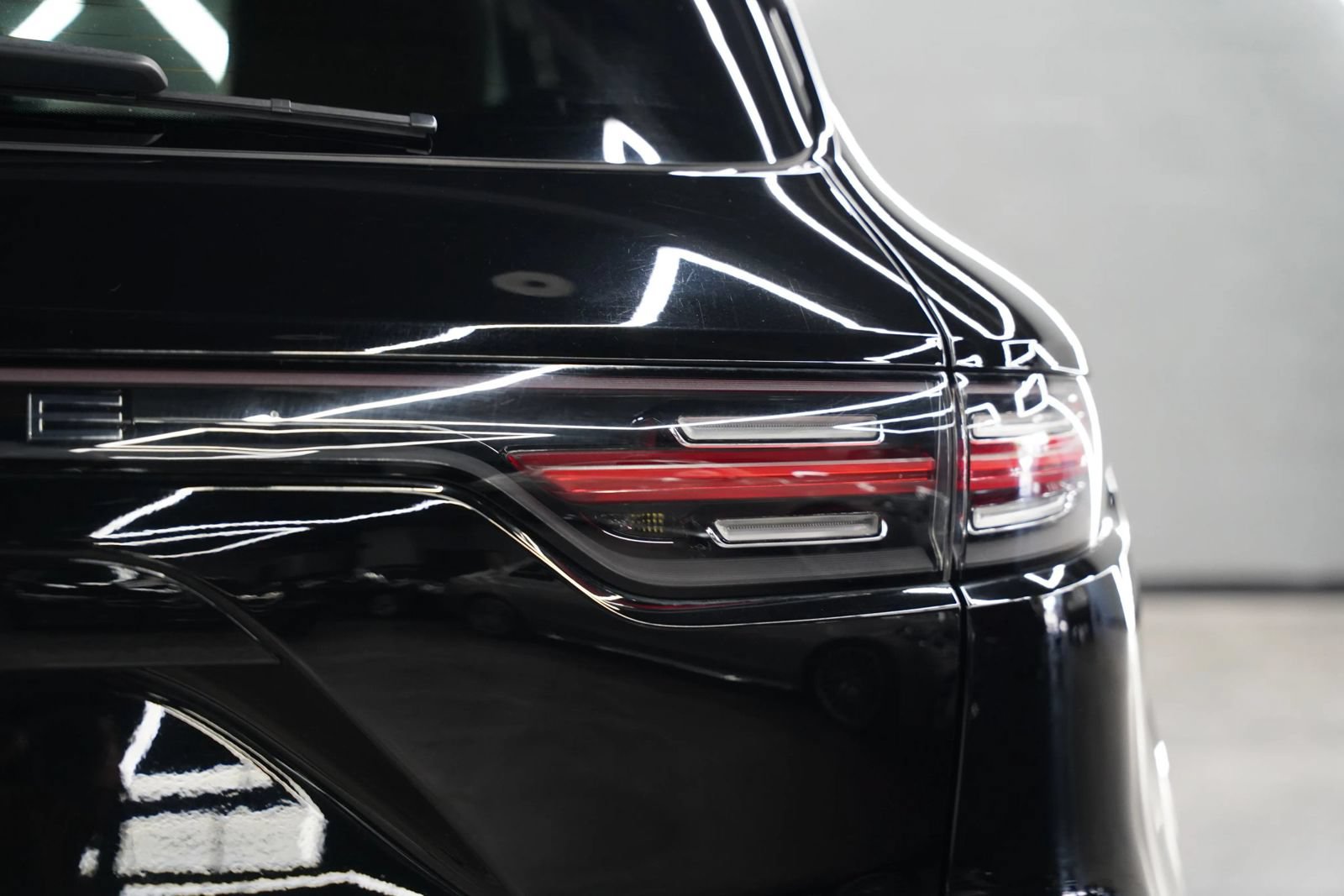 Used 2019 Porsche Cayenne AWD/4WD image 21