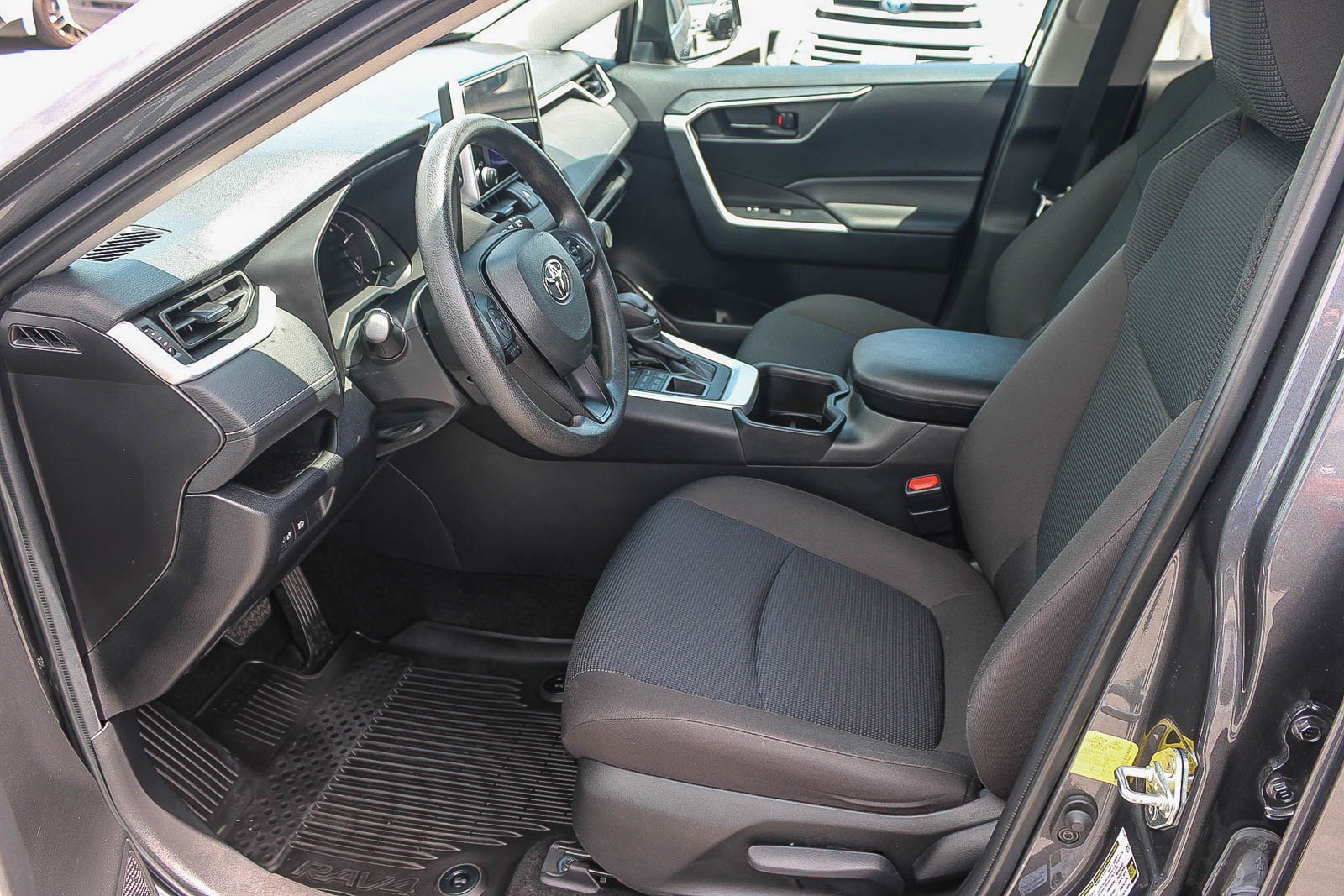 Certified 2023 Toyota RAV4 LE AWD/4WD image 18