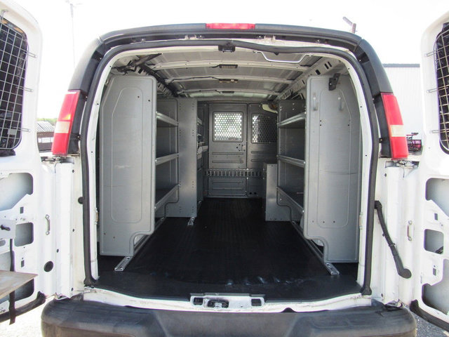 Used 2015 Chevrolet Express 2500 RWD image 22