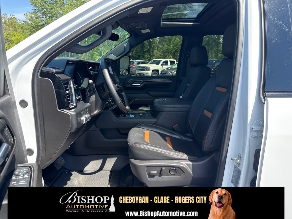 Used 2024 GMC Sierra 2500 AT4 w/ AT4 Premium Plus Package AWD/4WD image 7