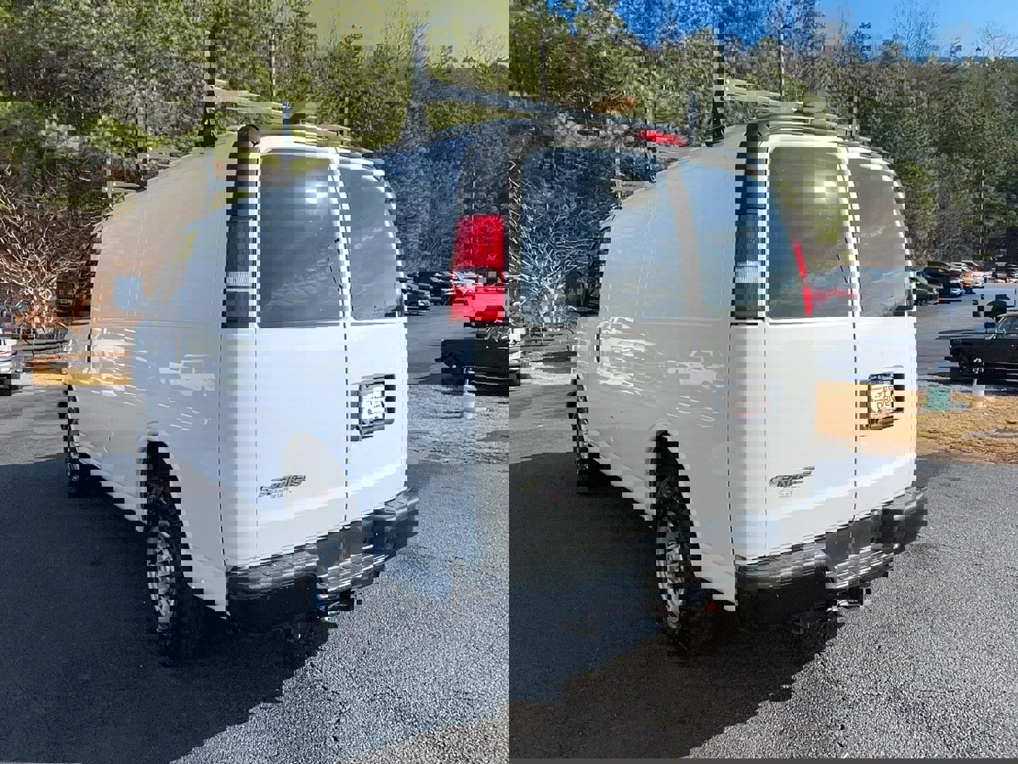 Used 2021 Chevrolet Express 2500 w/ Driver Convenience Package image 7