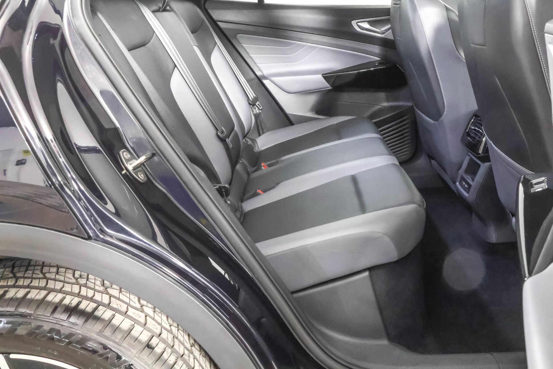 Used 2023 Volkswagen ID.4 Pro S image 41