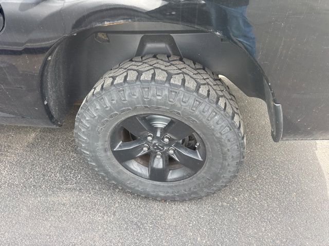 Used 2014 RAM 1500 ST w/ SXT Appearance Group image 5