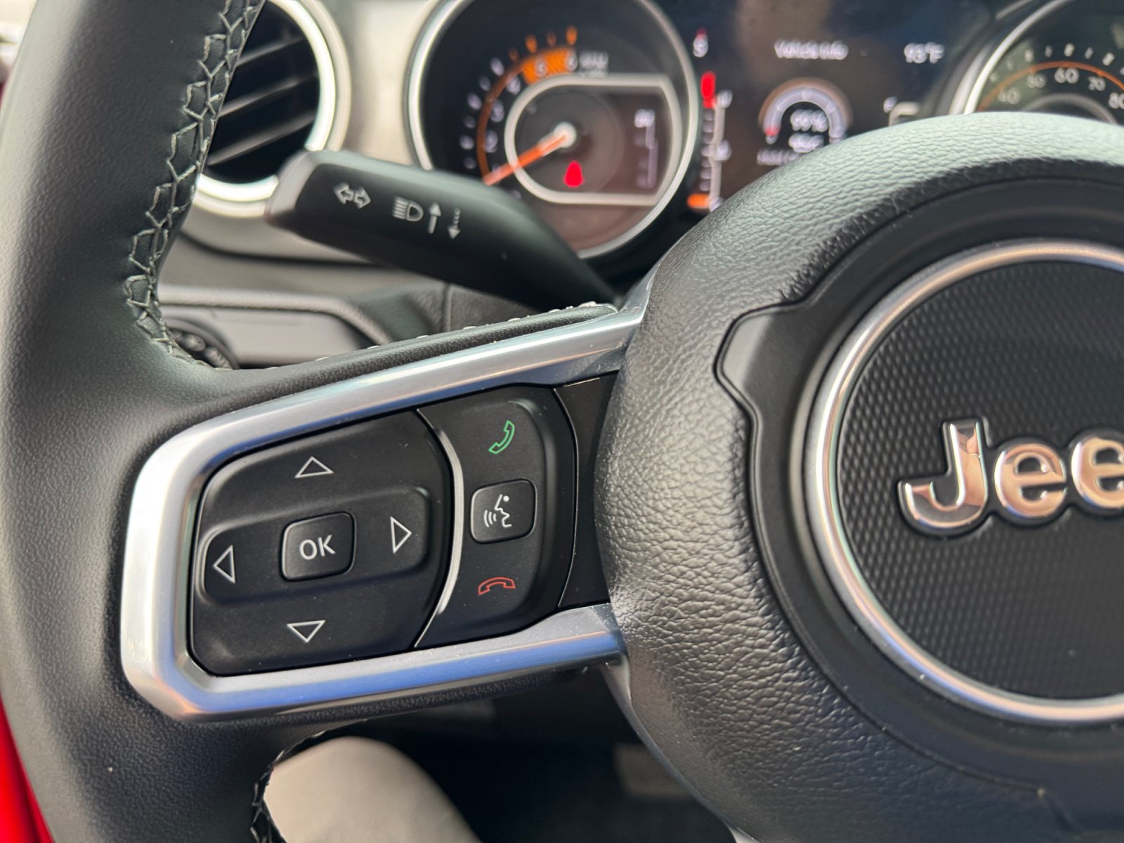 Used 2023 Jeep Wrangler Unlimited Sahara AWD/4WD image 23