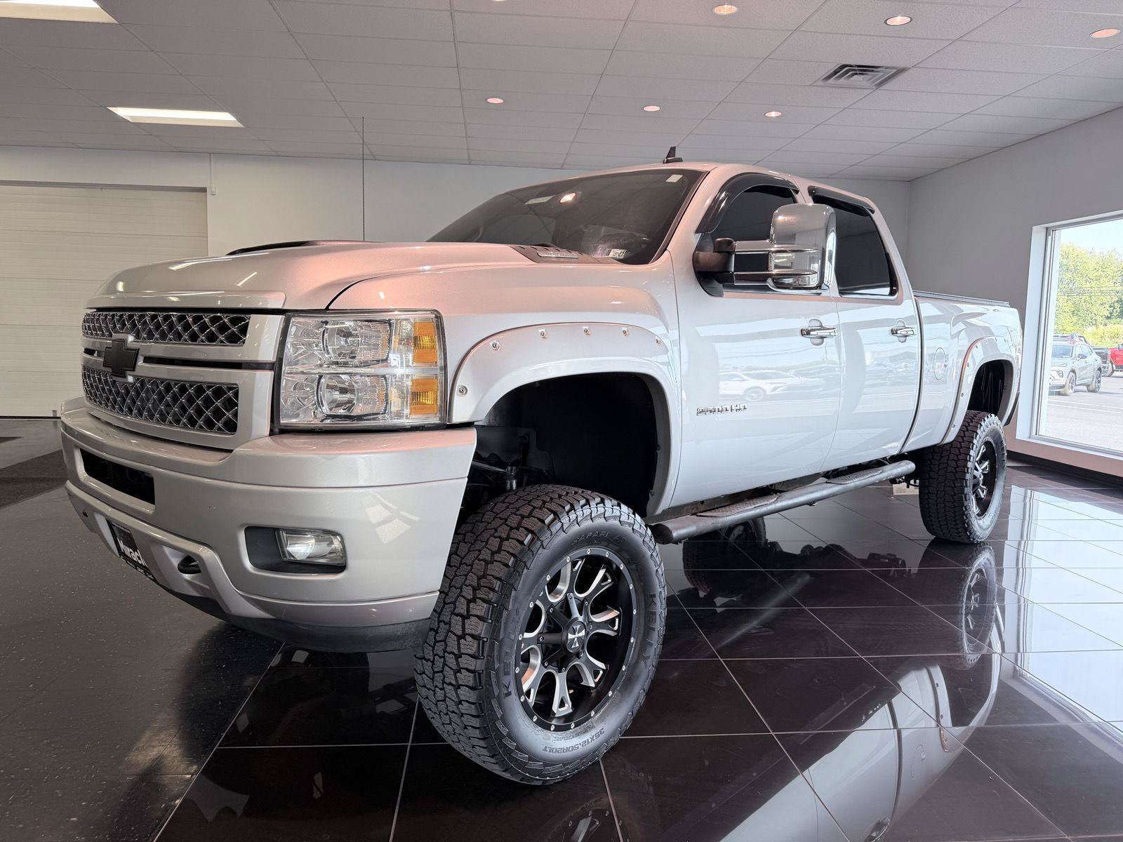 Used 2014 Chevrolet Silverado 2500 LTZ w/ LTZ Plus Package AWD/4WD image 2