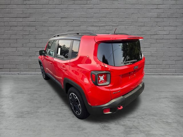 Used 2016 Jeep Renegade Trailhawk w/ Premium Trailhawk Package AWD/4WD image 8
