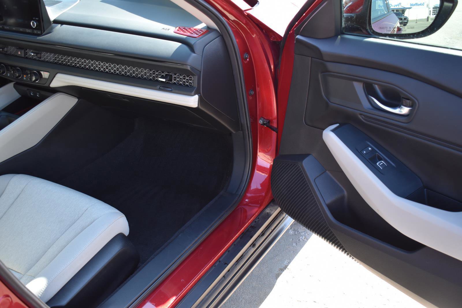 Used 2024 Honda Accord EX image 16