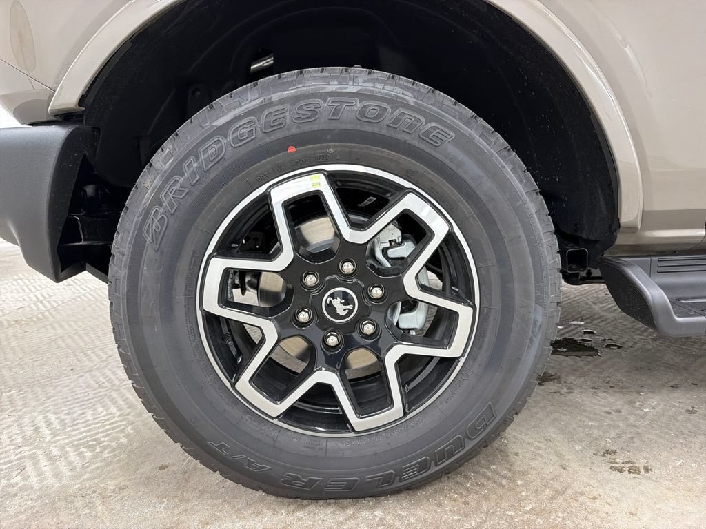 New 2026 Ford Bronco Outer Banks AWD/4WD image 11