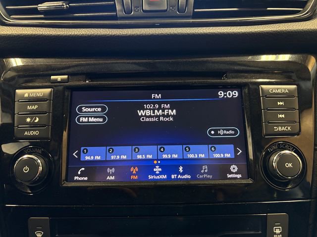 Used 2019 Nissan Rogue SV w/ Premium Package image 18