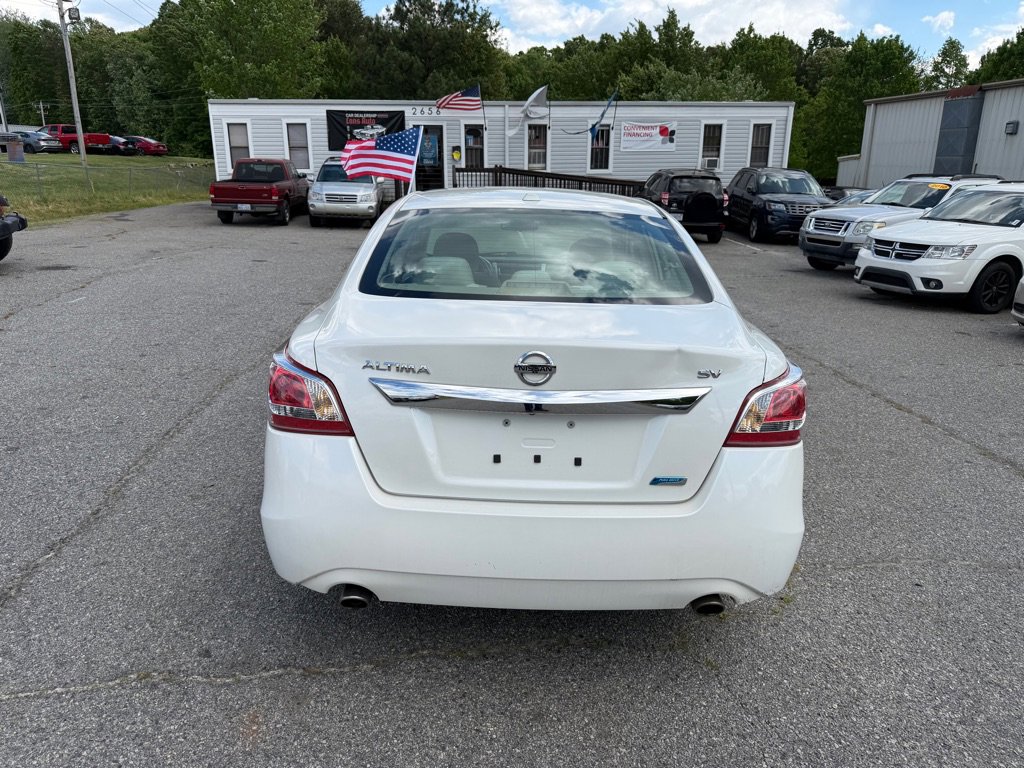 Used 2013 Nissan Altima 2.5 SV FWD image 4