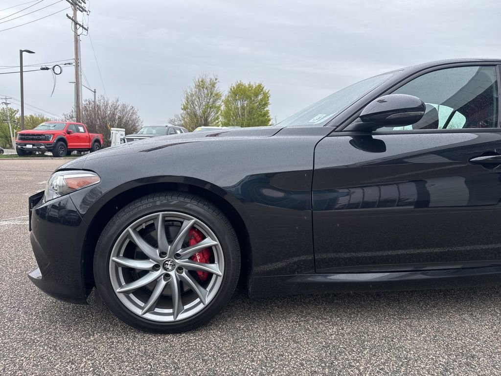 Used 2023 Alfa Romeo Giulia Sprint AWD/4WD image 5