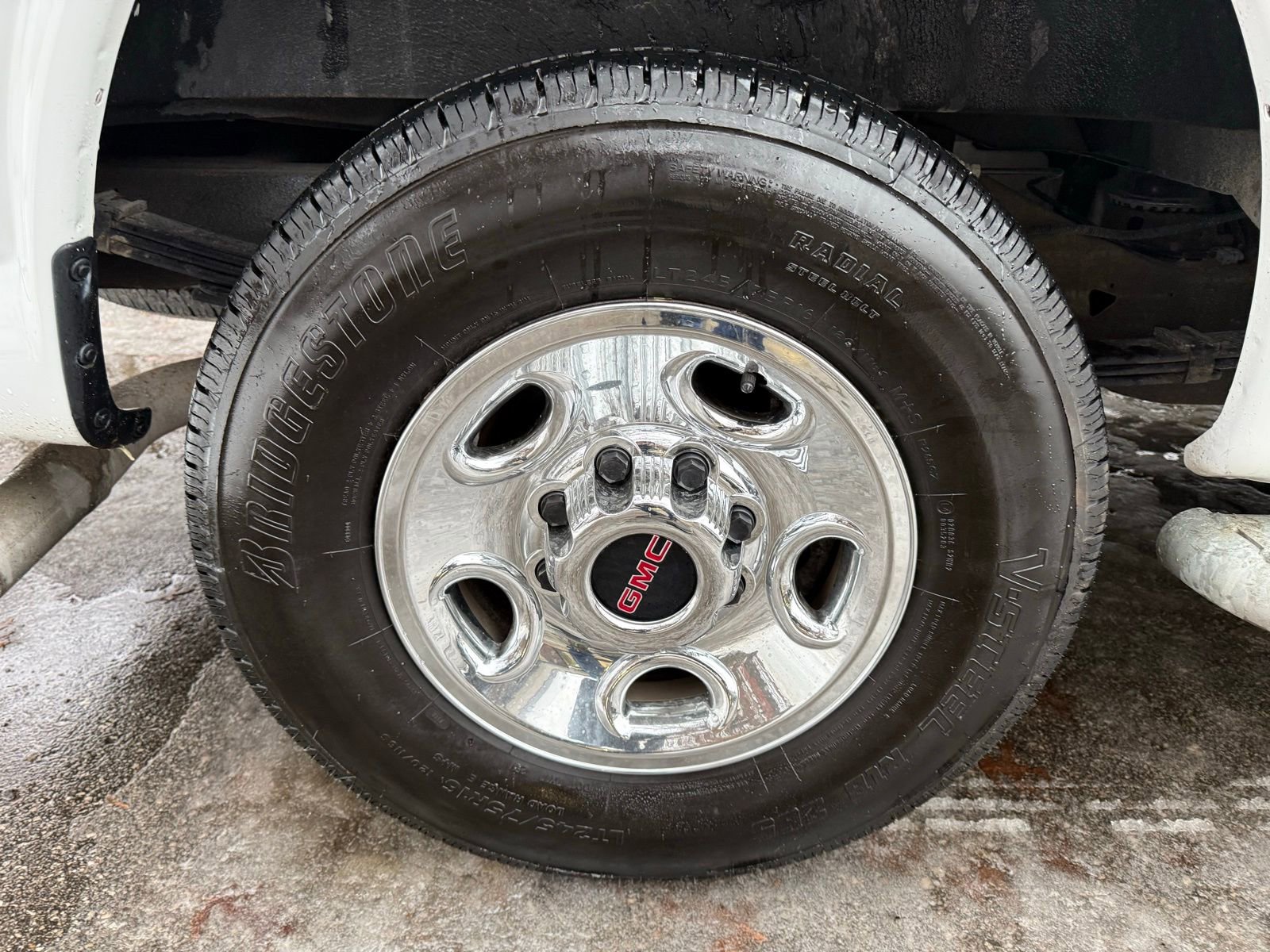 Used 2023 GMC Savana 2500 image 20