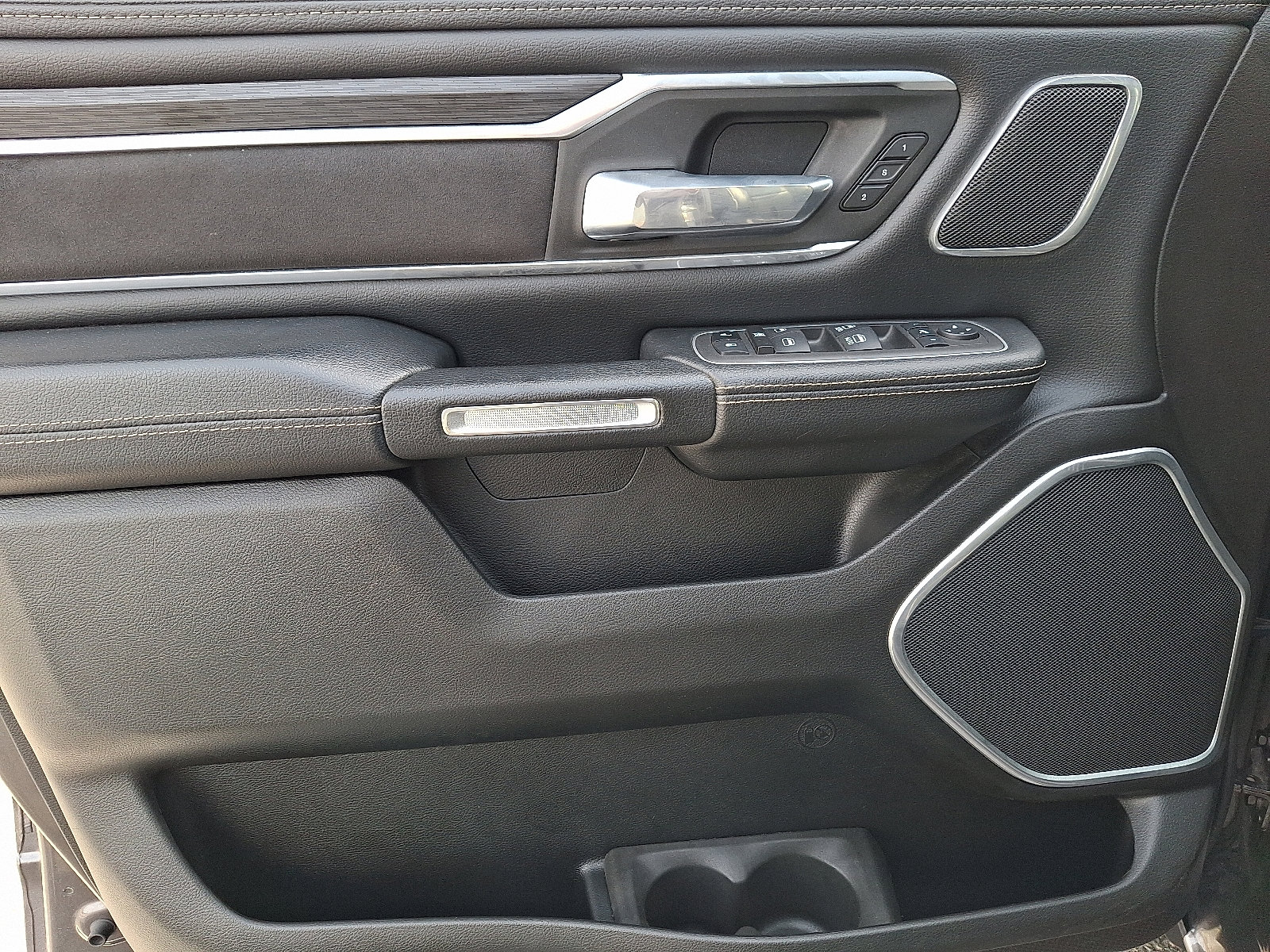 Certified 2023 RAM 1500 Laramie image 13