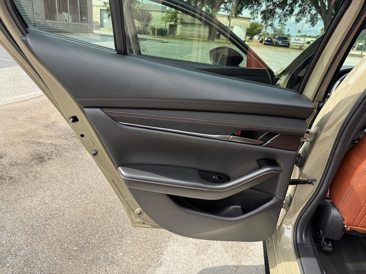 Used 2024 MAZDA MAZDA3 s image 18