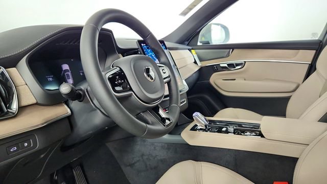 New 2026 Volvo XC90 T8 Plus w/ Protection Package Premier AWD/4WD image 12