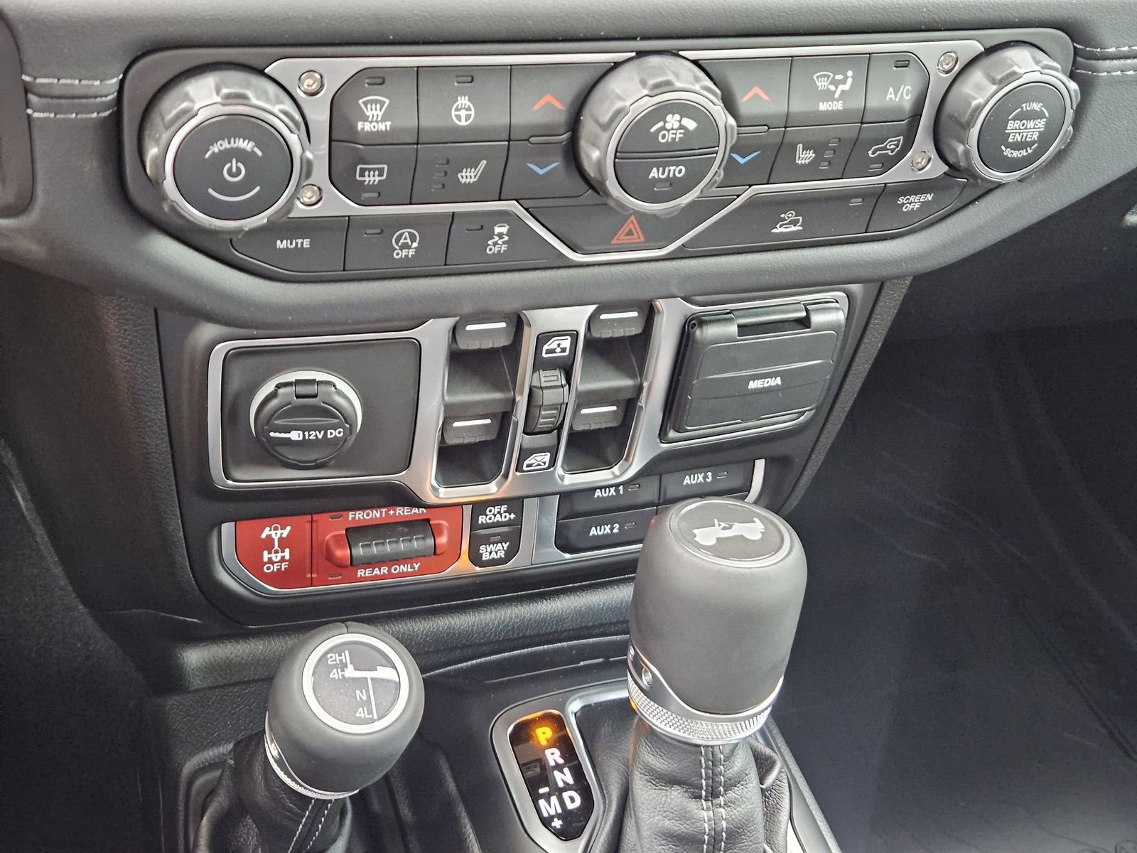 New 2026 Jeep Wrangler Unlimited Rubicon AWD/4WD image 21