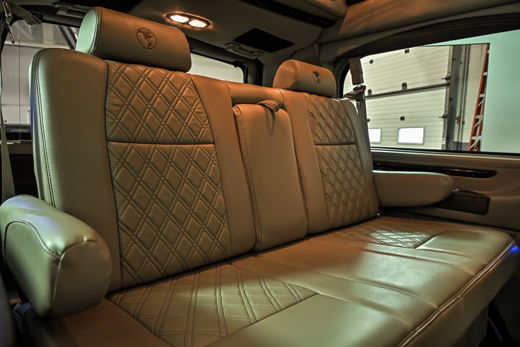 Used 2023 GMC Savana 2500 RWD image 9