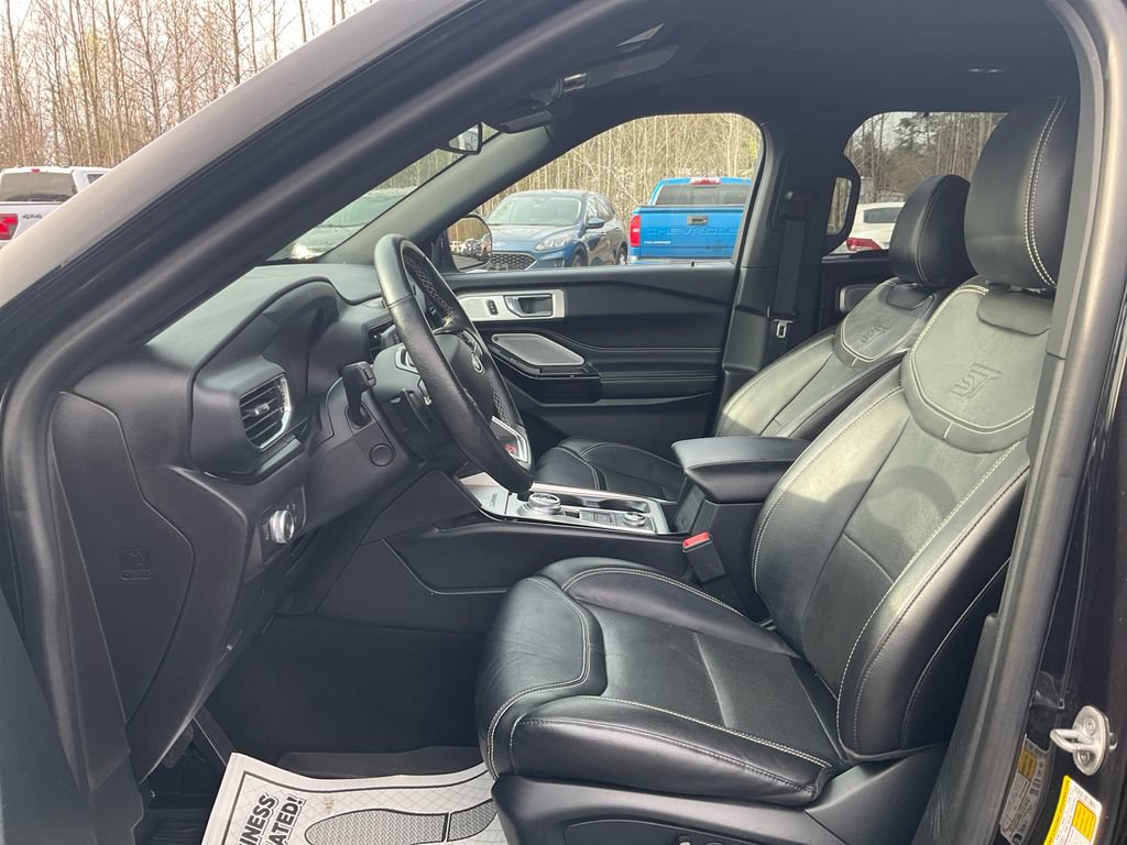 Used 2022 Ford Explorer ST w/ Equipment Group 401A AWD/4WD image 16