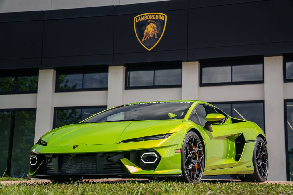 Used 2026 Lamborghini Temerario AWD/4WD video 1