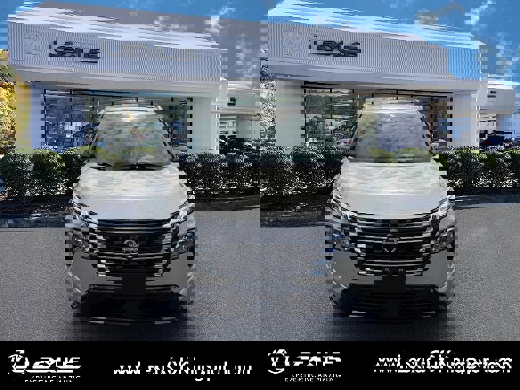 Used 2024 Nissan Rogue Platinum w/ Platinum Premium Package image 8