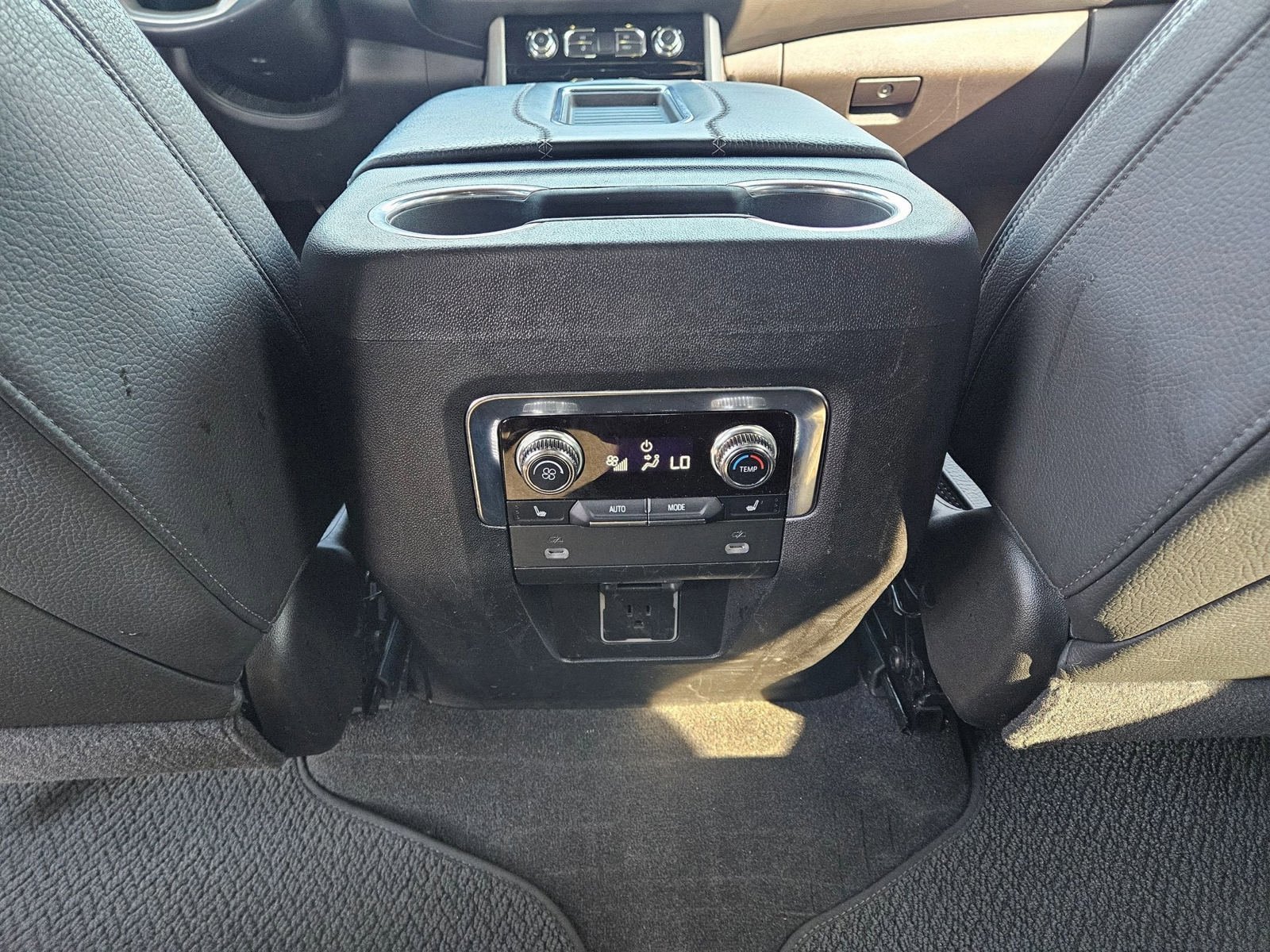 Used 2021 GMC Yukon Denali RWD image 24