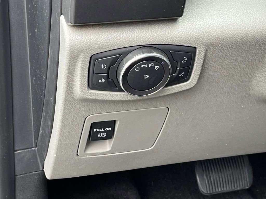 Used 2018 Ford F150 XLT w/ Trailer Tow Package image 27