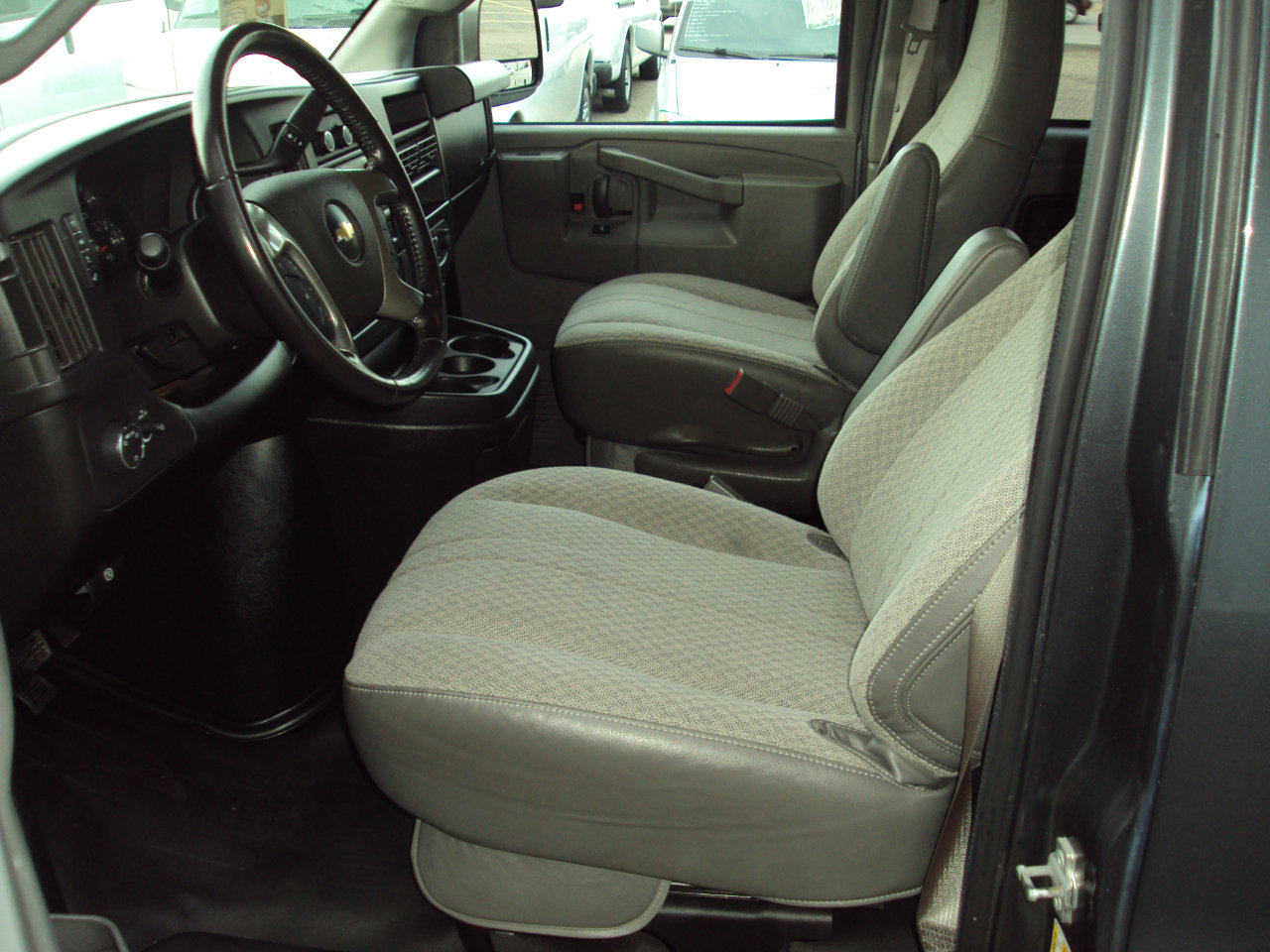 Used 2017 Chevrolet Express 2500 LS image 16