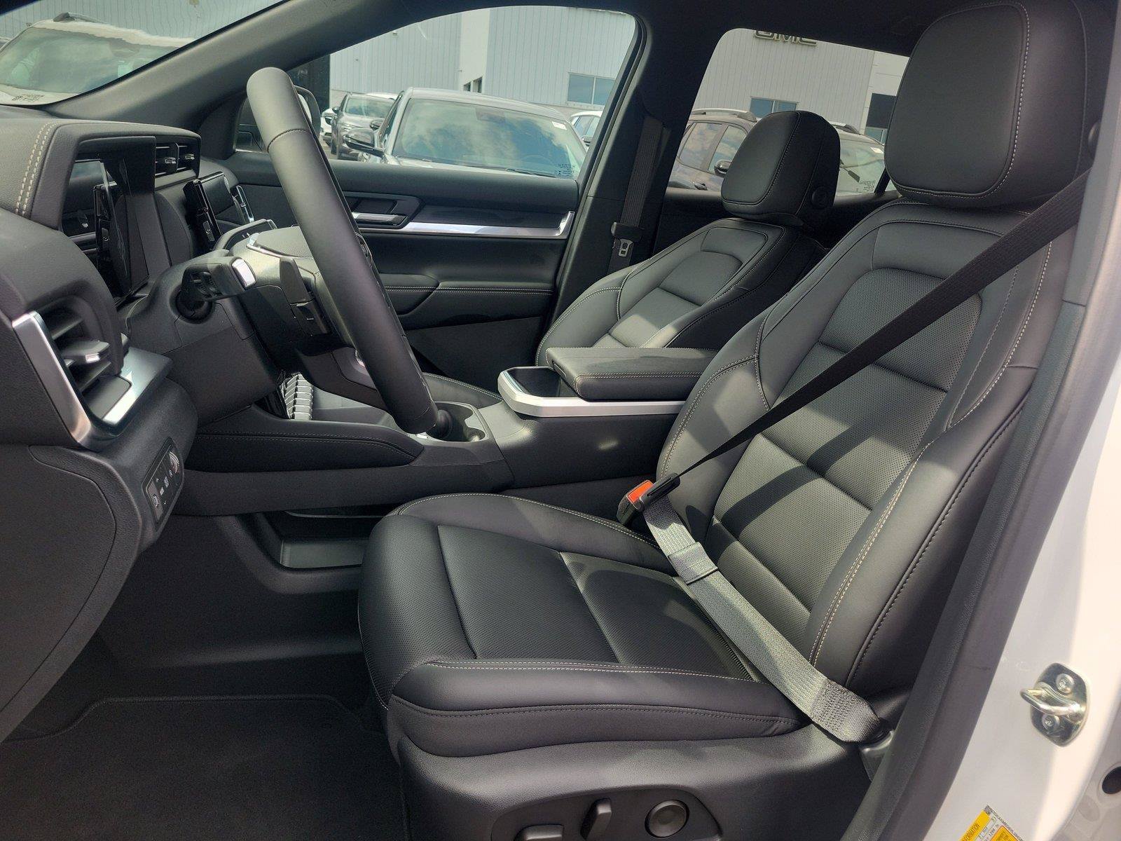 New 2027 GMC Terrain Elevation w/ Elevation Premium Package FWD image 17