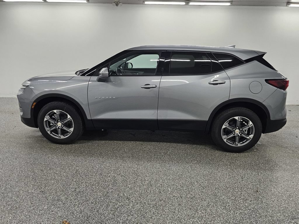 Used 2026 Chevrolet Blazer LT FWD image 8