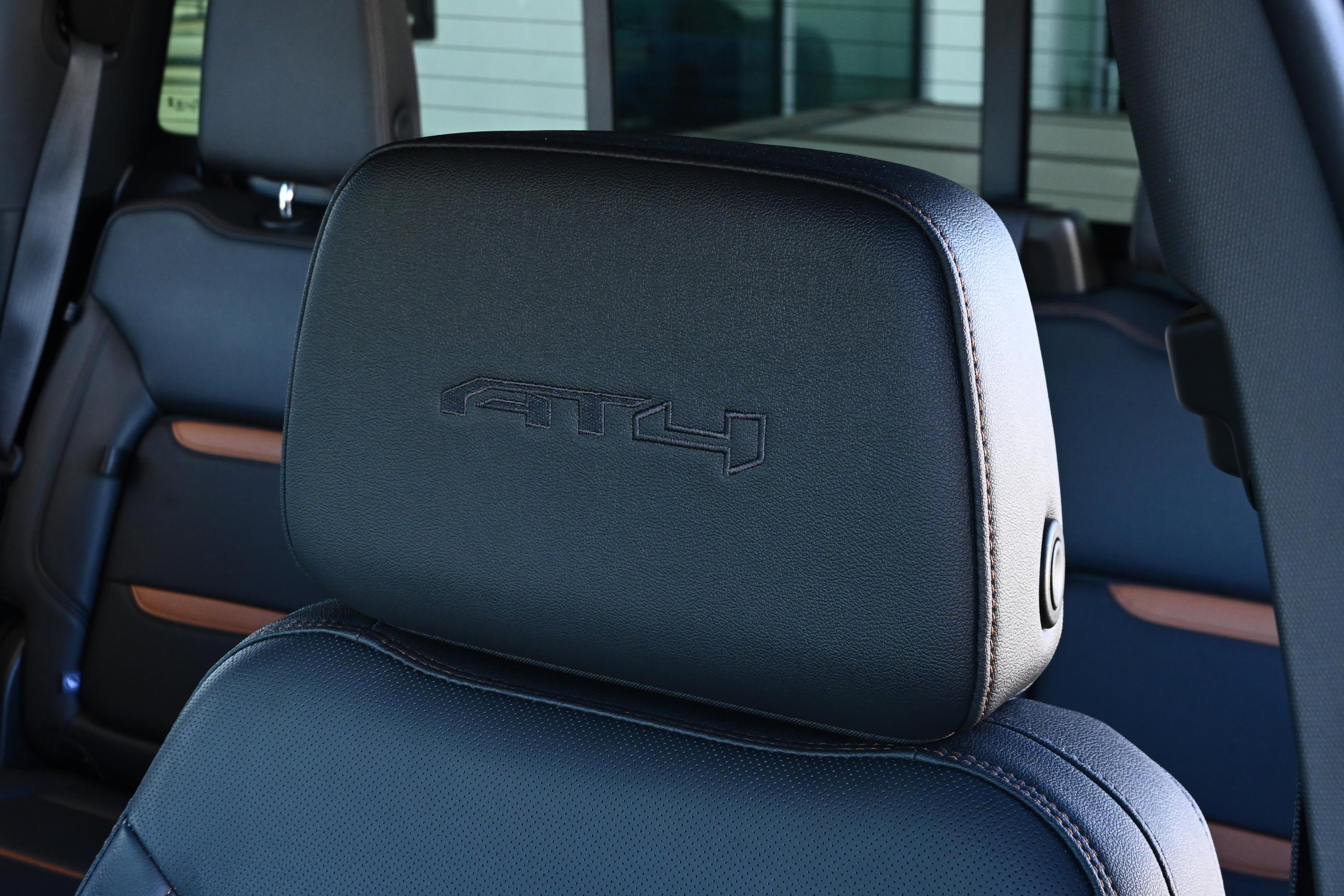 Used 2024 GMC Sierra 2500 AT4 w/ AT4 Premium Plus Package image 45