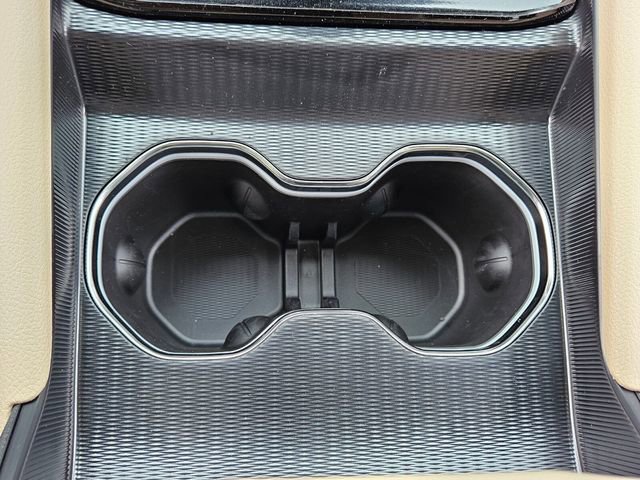 New 2025 Jeep Grand Cherokee Limited w/ Luxury Tech Group II RWD image 21