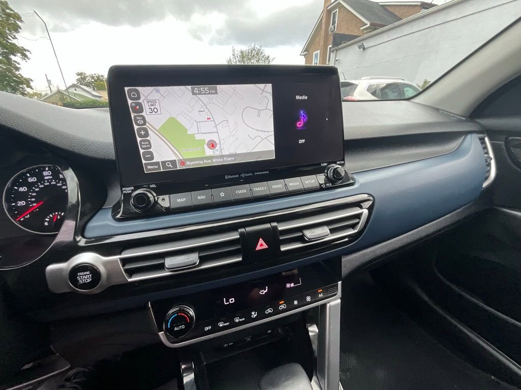 Used 2023 Kia Seltos S w/ Navigation Package image 24