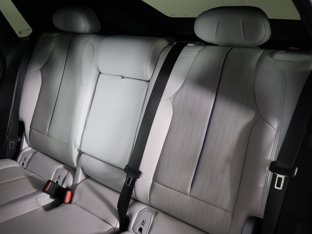 Used 2025 Cadillac Lyriq Luxury RWD image 36