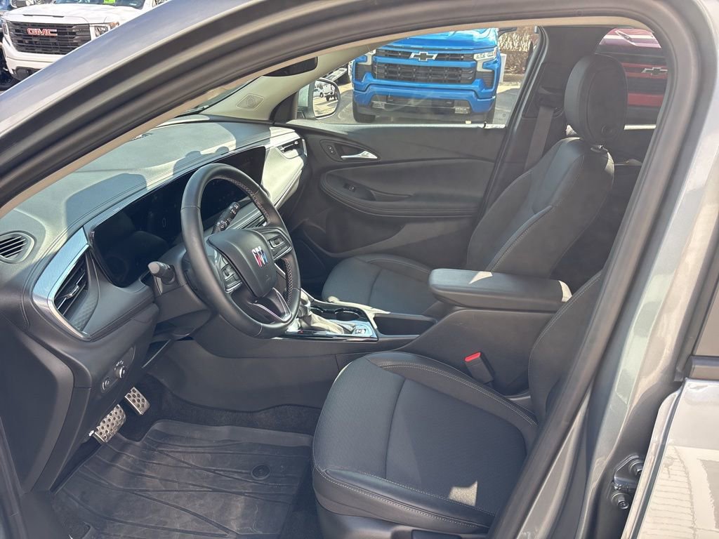 Used 2024 Buick Encore GX Preferred image 18