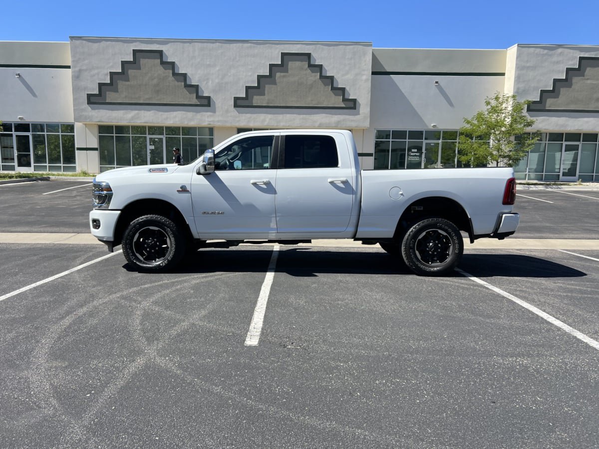 Used 2025 RAM 2500 Laramie AWD/4WD image 6