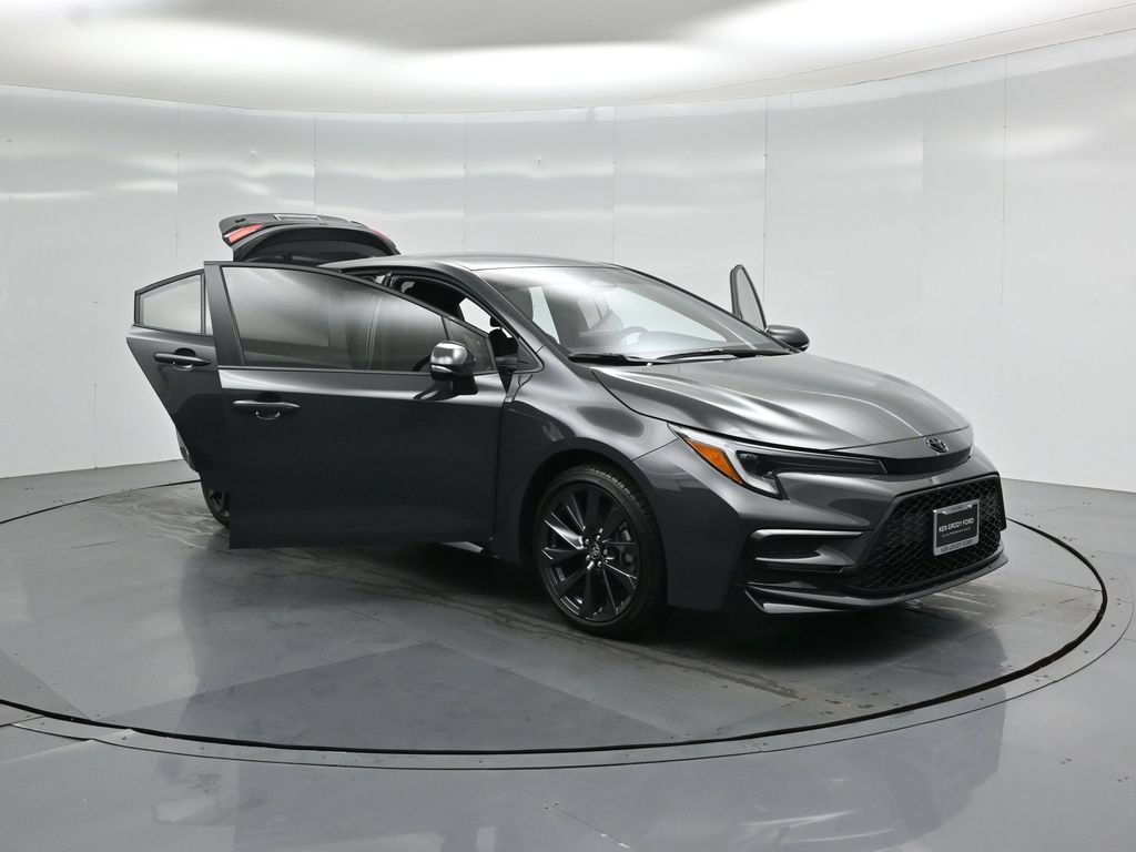 Used 2026 Toyota Corolla SE FWD image 27